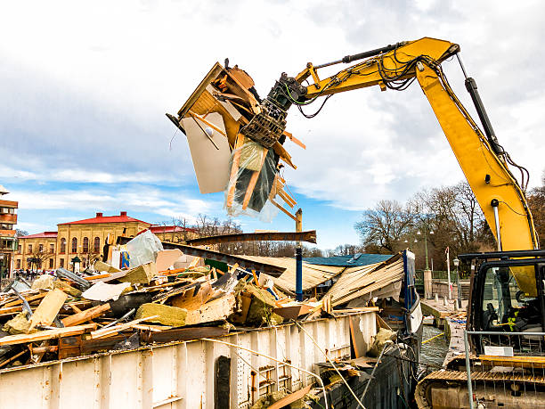 Best Full-Service Junk Removal  in Lawton, IA